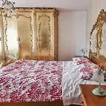 Dama Del Ponte nellʼAlpi